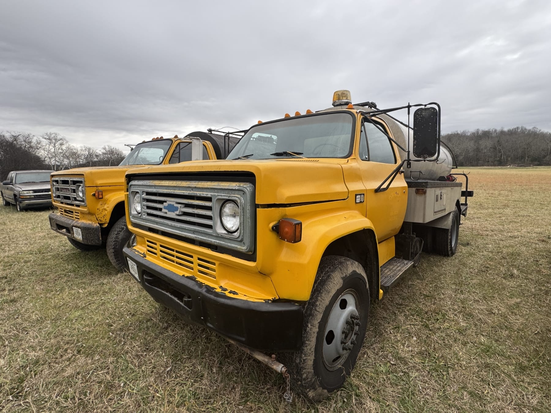 1984 Chevrolet C60 Equipment Image0