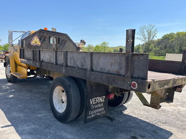 Image of Chevrolet C60 equipment image 3