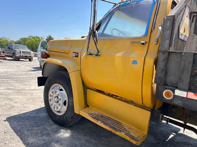 Image of Chevrolet C60 equipment image 4