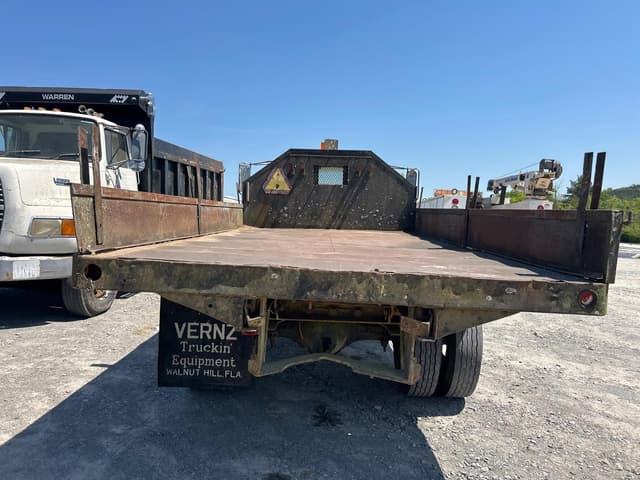 Image of Chevrolet C60 equipment image 2