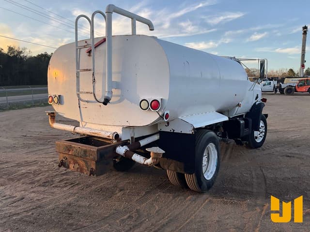 Image of Chevrolet C7 equipment image 4