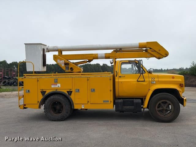 Image of Chevrolet C70 equipment image 3