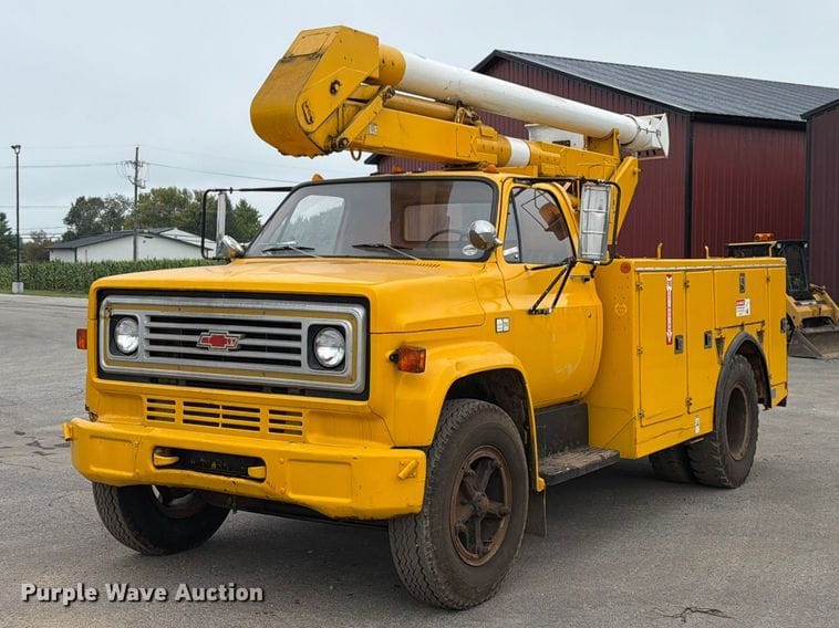 1984 Chevrolet C70 Equipment Image0