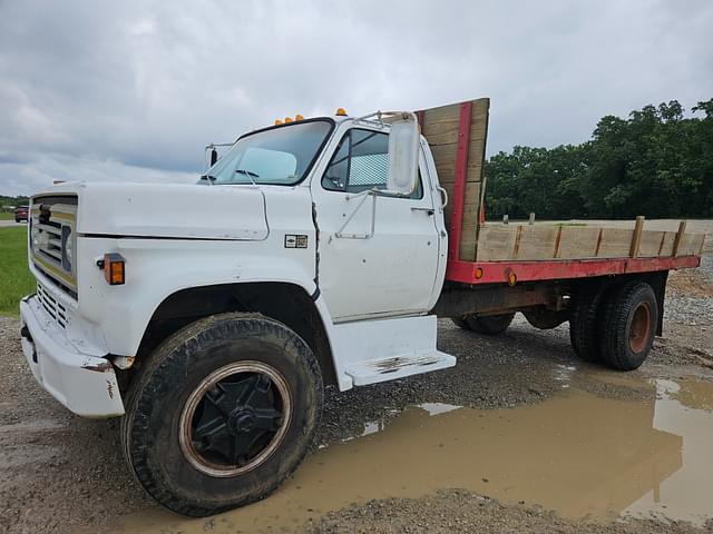 Image of Chevrolet C70 equipment image 3