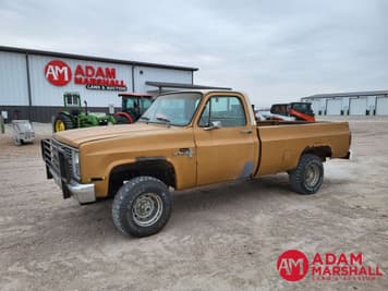 Main image Chevrolet Custom Deluxe 10