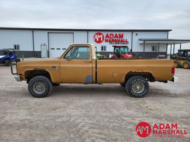 Image of Chevrolet Custom Deluxe 10 equipment image 4