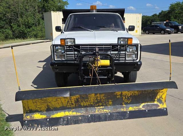 Image of Chevrolet D30 equipment image 1