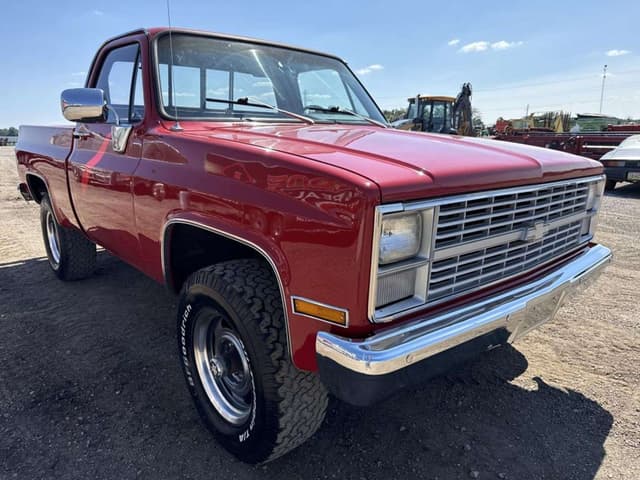 Image of Chevrolet K10 equipment image 4