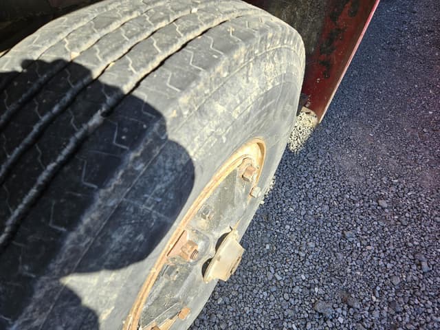 Image of Chevrolet Kodiak equipment image 2