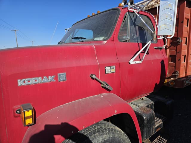 Image of Chevrolet Kodiak equipment image 3