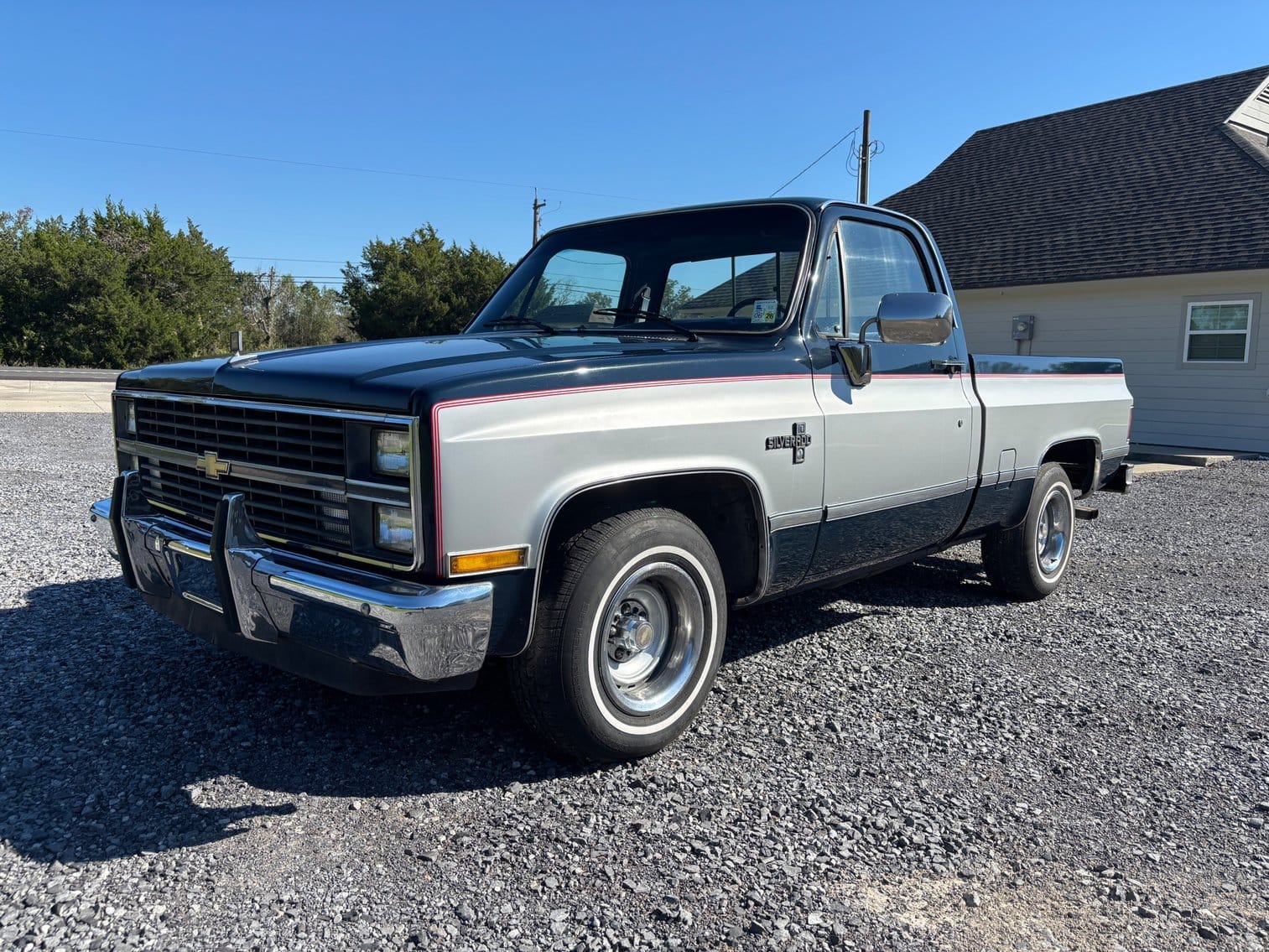 1984 Chevrolet Silverado 10 Equipment Image0