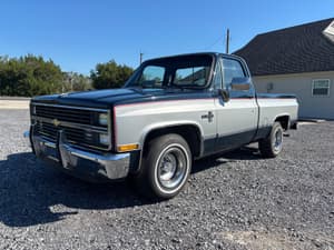 1984 Chevrolet Silverado 10 Image