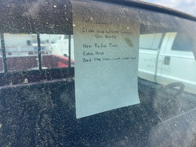 Image of Chevrolet Silverado 10 equipment image 3