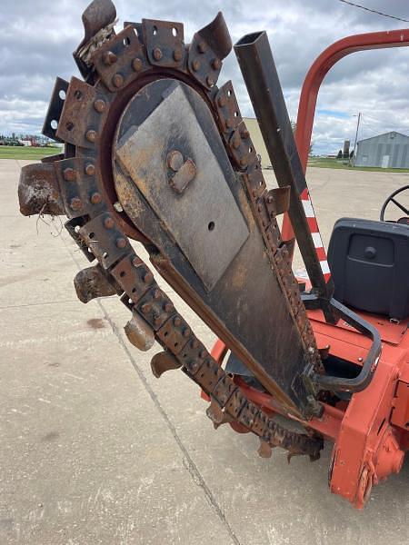 Image of Ditch Witch 2310 equipment image 4