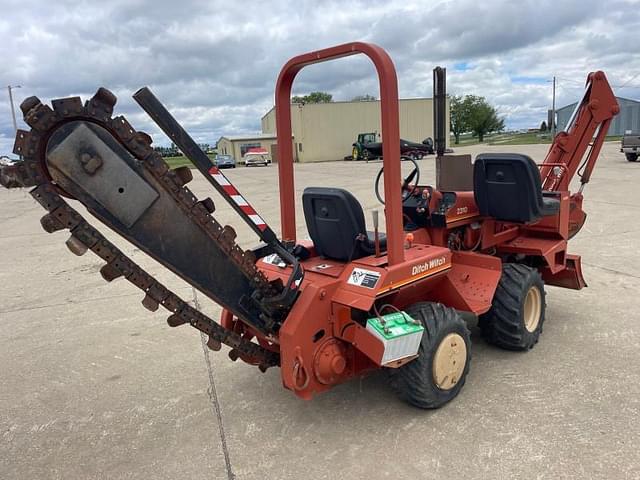 Image of Ditch Witch 2310 equipment image 3