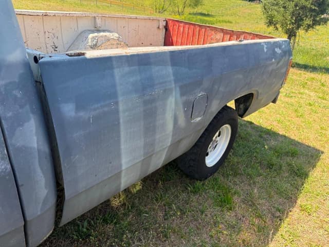 Image of Dodge 100 equipment image 4