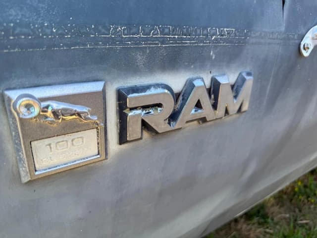 Image of Dodge 100 equipment image 3