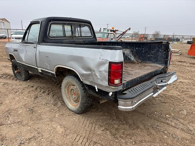 Image of Dodge Ram 1500 equipment image 2