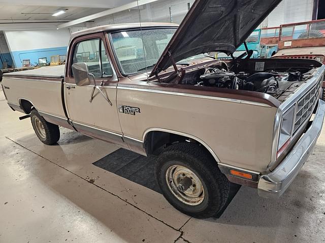 Image of Dodge W150 equipment image 1