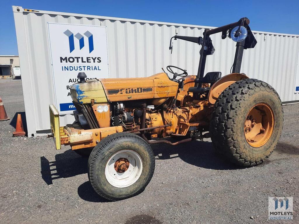 SOLD - 1984 Ford 4600 Tractor Tractors with 5,529 Hrs | Tractor Zoom