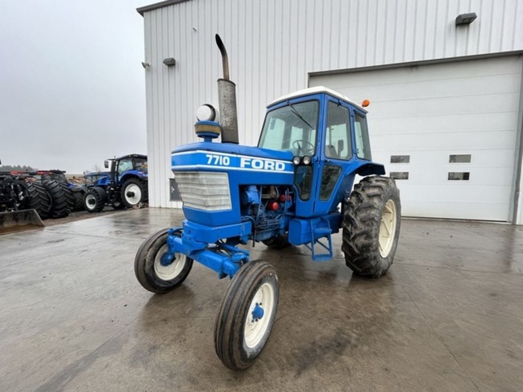 Main image Ford 7710