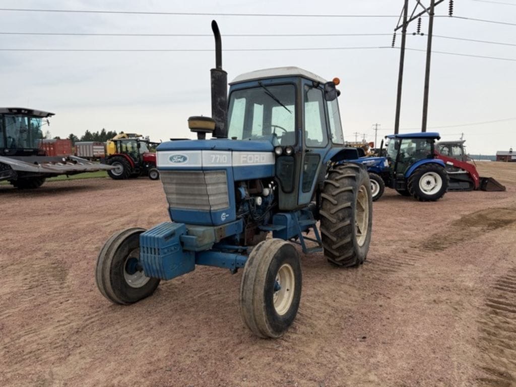 1984 Ford 7710 Equipment Image0