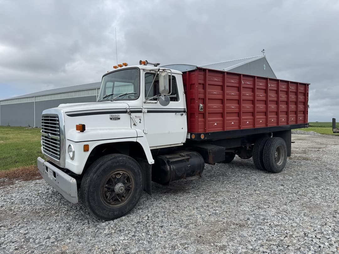 Image of Ford 8000 Primary image