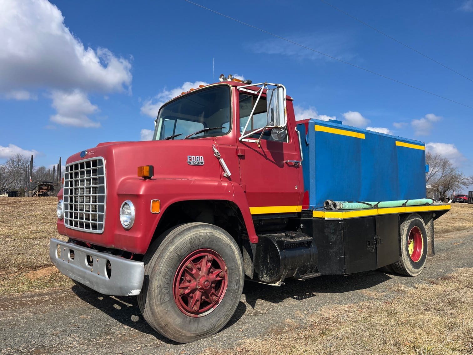 1984 Ford F-8000 Equipment Image0