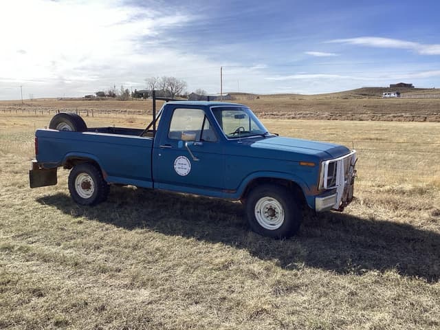 Image of Ford F-250 equipment image 3