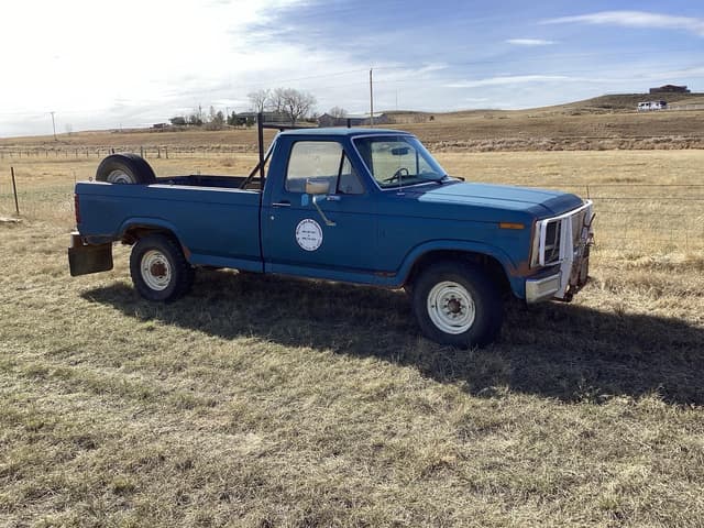 Image of Ford F-250 equipment image 2