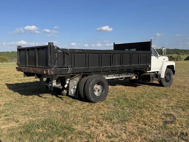 Image of Ford F-800 equipment image 1