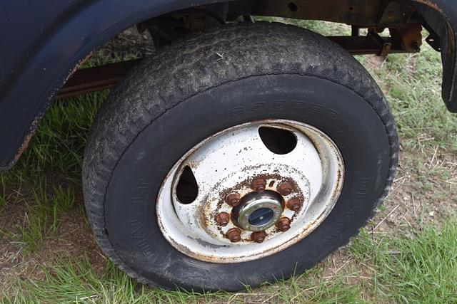 Thumbnail image Ford F-250 13