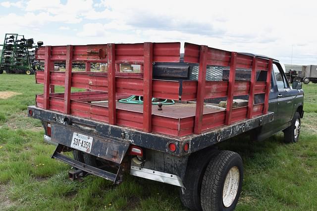 Thumbnail image Ford F-250 15