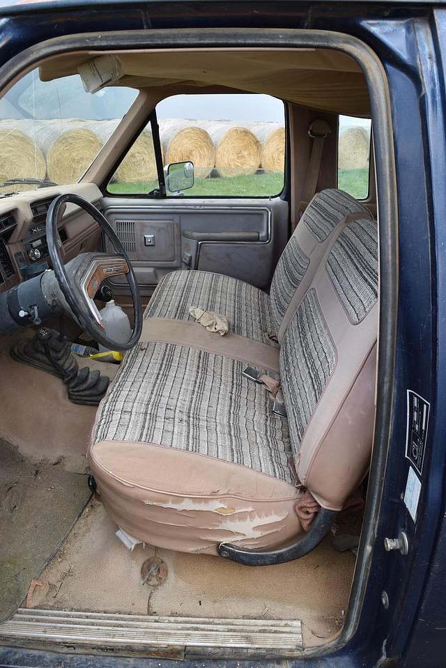 Thumbnail image Ford F-250 19