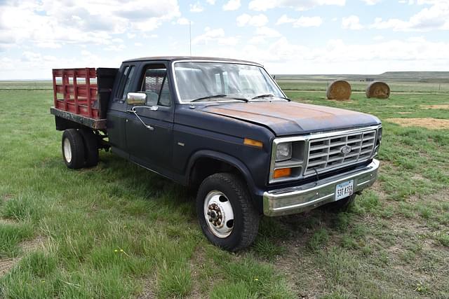 Thumbnail image Ford F-250 8