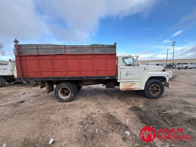 Image of Ford F-600 equipment image 3