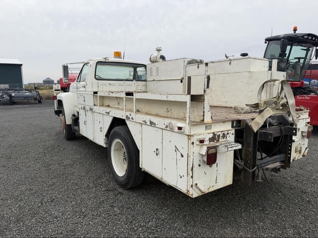Image of Ford F700 equipment image 1
