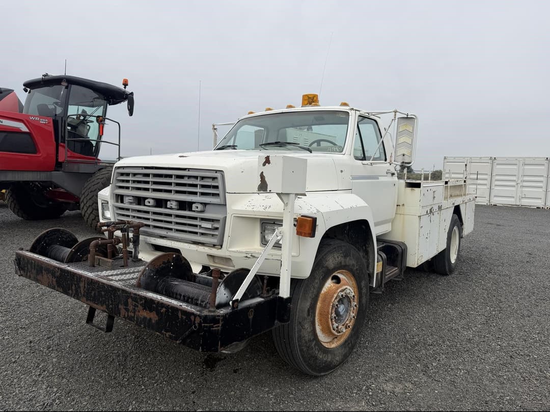 Image of Ford F700 Primary image
