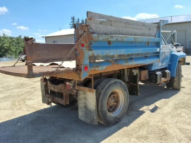 Image of Ford F-800 equipment image 4