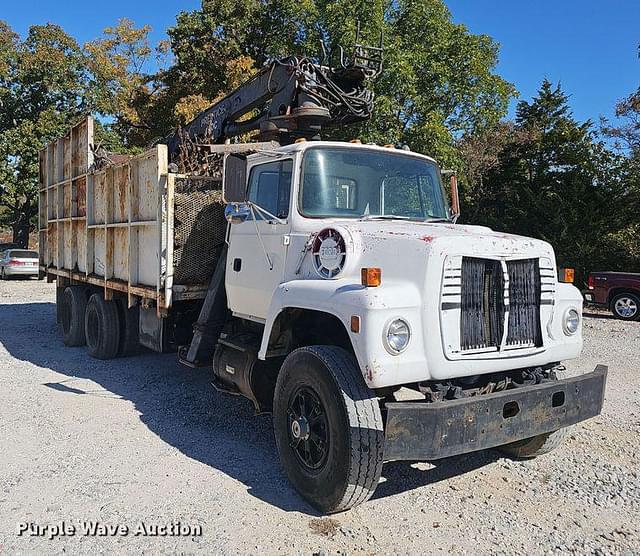 Image of Ford L9000 equipment image 3