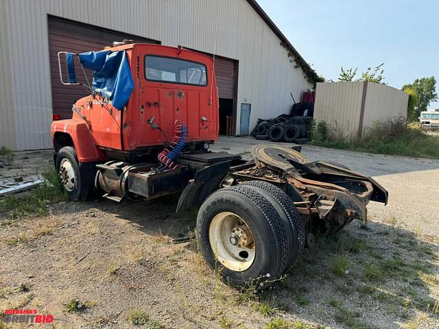 Image of Ford L9000 equipment image 1