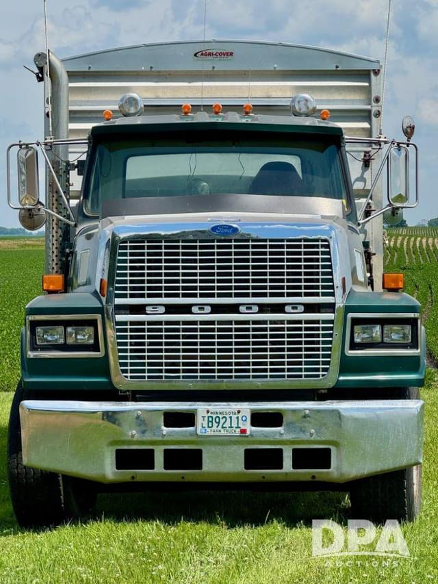 Image of Ford LTL9000 equipment image 1