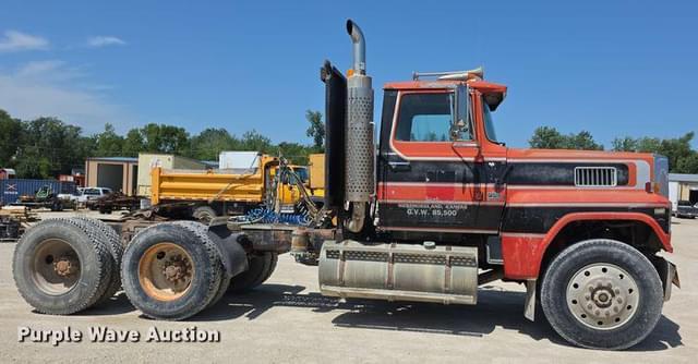 Image of Ford LTL9000 equipment image 3