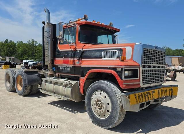 Image of Ford LTL9000 equipment image 2