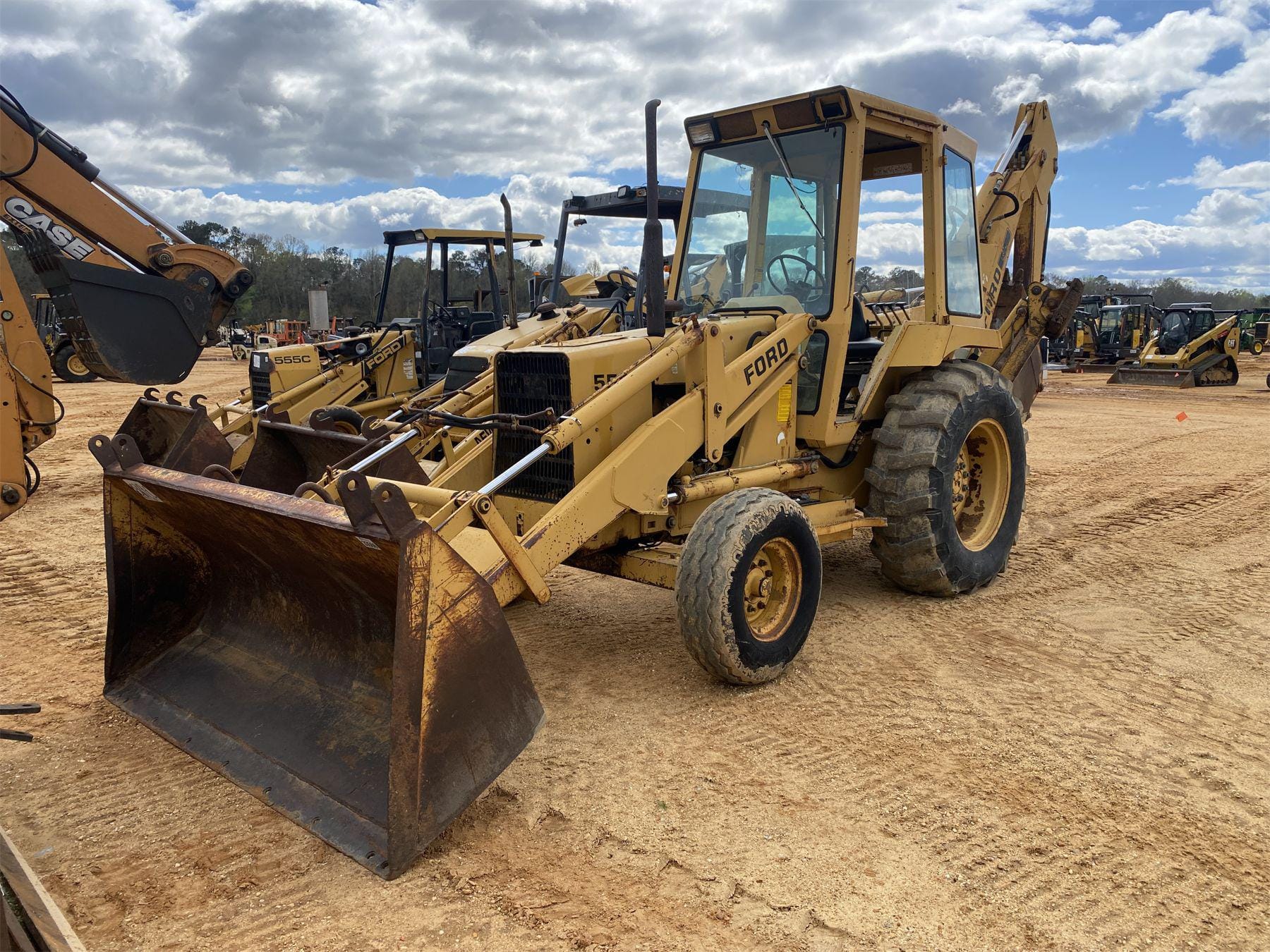 Main image Ford 555B