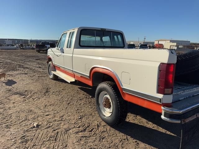 Image of Ford F-250 equipment image 4