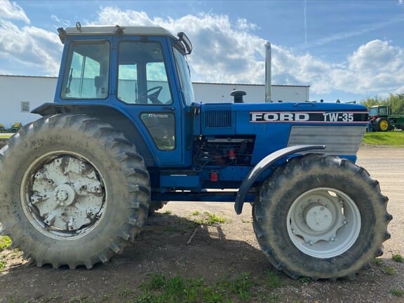 Main image Ford TW-35