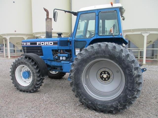 Image of Ford TW-35 equipment image 4