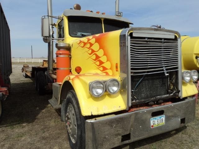 Image of Freightliner FLC equipment image 1