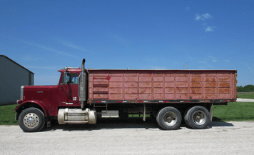 Main image Freightliner FLC120